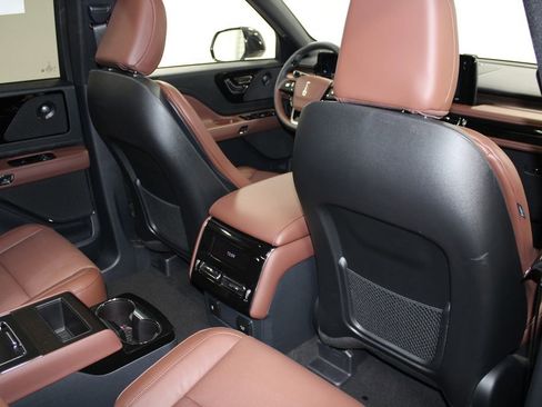 New 2026 Lincoln Aviator Reserve image 34