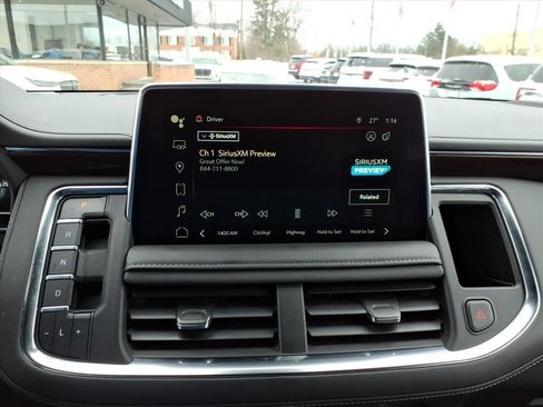 Used 2023 GMC Yukon SLE image 16