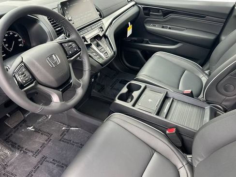 New 2026 Honda Odyssey Touring image 10
