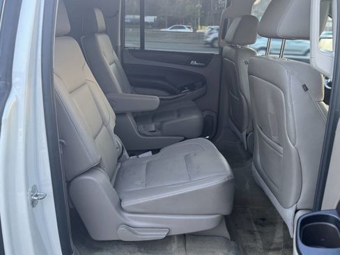 Used 2015 Chevrolet Suburban LTZ image 16
