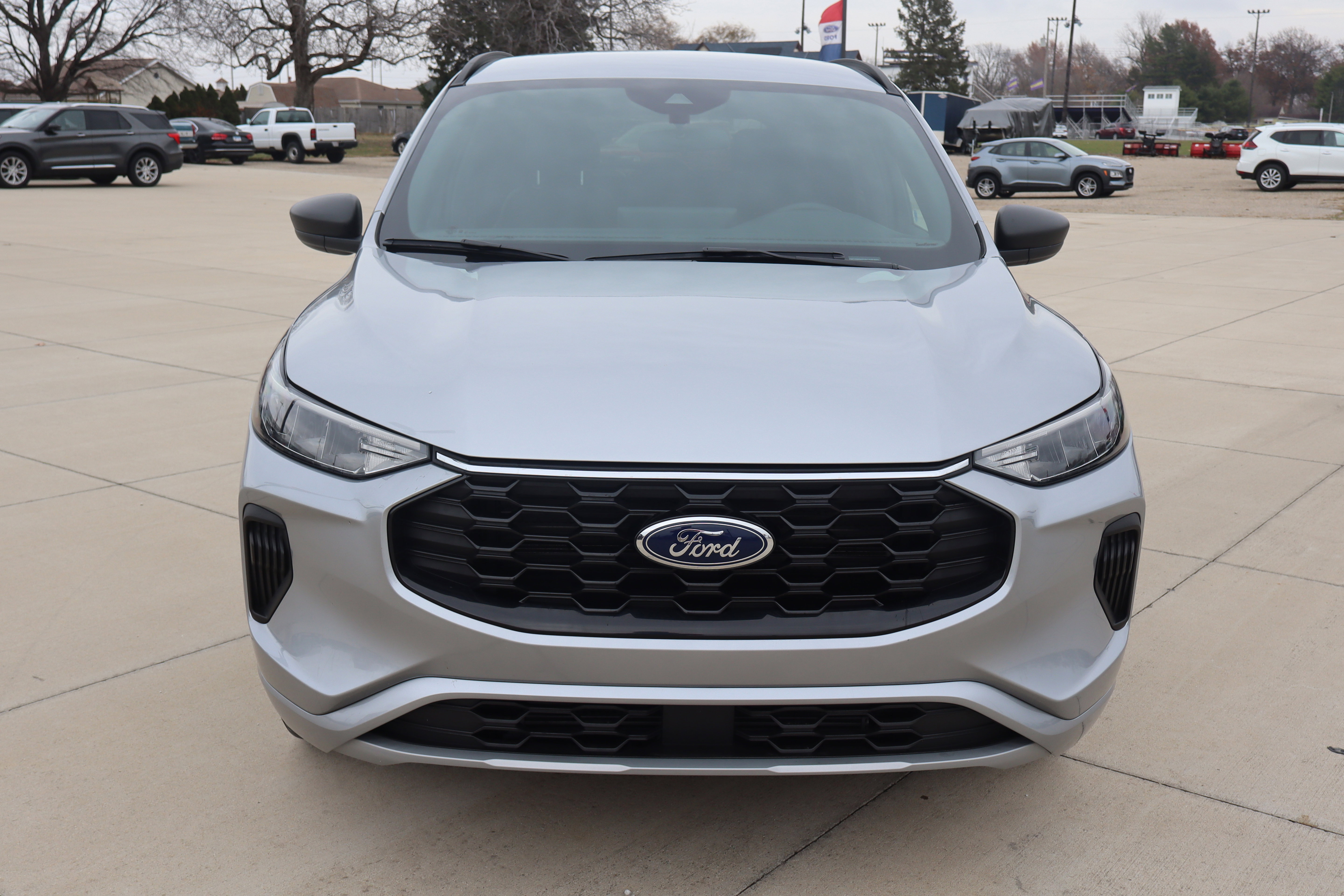 Used 2023 Ford Escape ST-Line w/ Tech Pack #1 AWD/4WD image 3