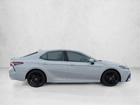 Used 2023 Toyota Camry XSE image 6