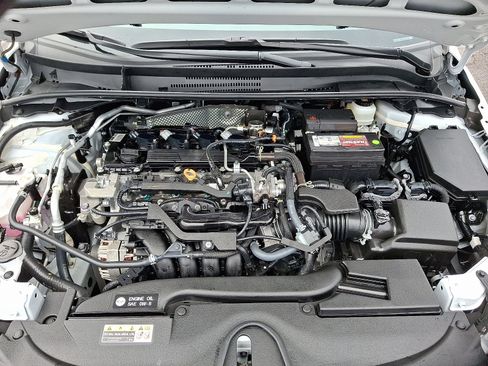 Certified 2025 Toyota Corolla SE image 27