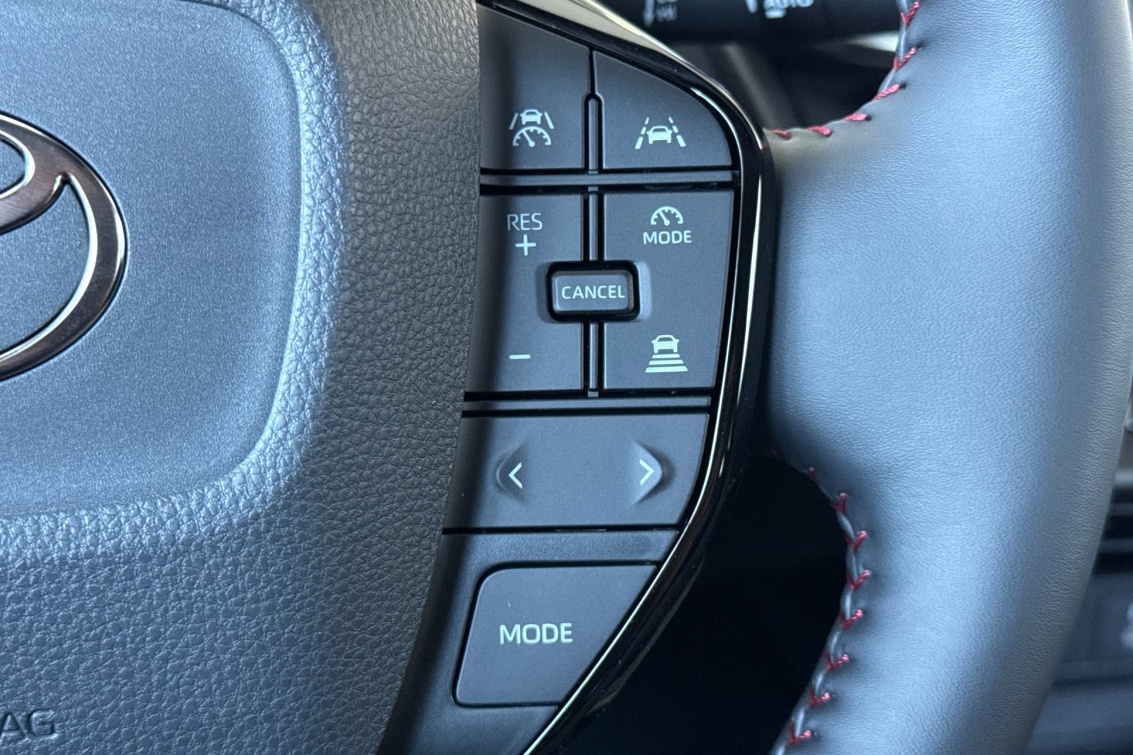 New 2027 Toyota Prius Plug-In Hybrid w/ Limited Premium Package FWD image 29