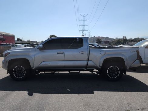 Used 2026 Toyota Tacoma TRD Sport w/ TRD Sport Premium Package AWD/4WD image 8