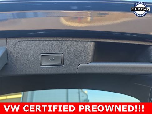 Used 2022 Volkswagen Atlas Cross Sport SEL R-Line image 29