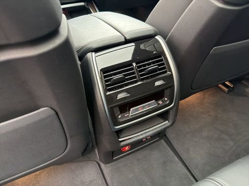 Used 2025 BMW X5 xDrive50e image 21