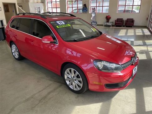 Used 2011 Volkswagen Jetta TDI w/ Wheel & Sunroof Pkg FWD image 2