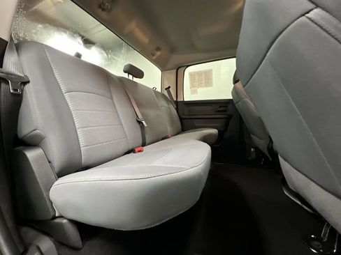 Used 2018 RAM 2500 Tradesman w/ Chrome Appearance Group image 23