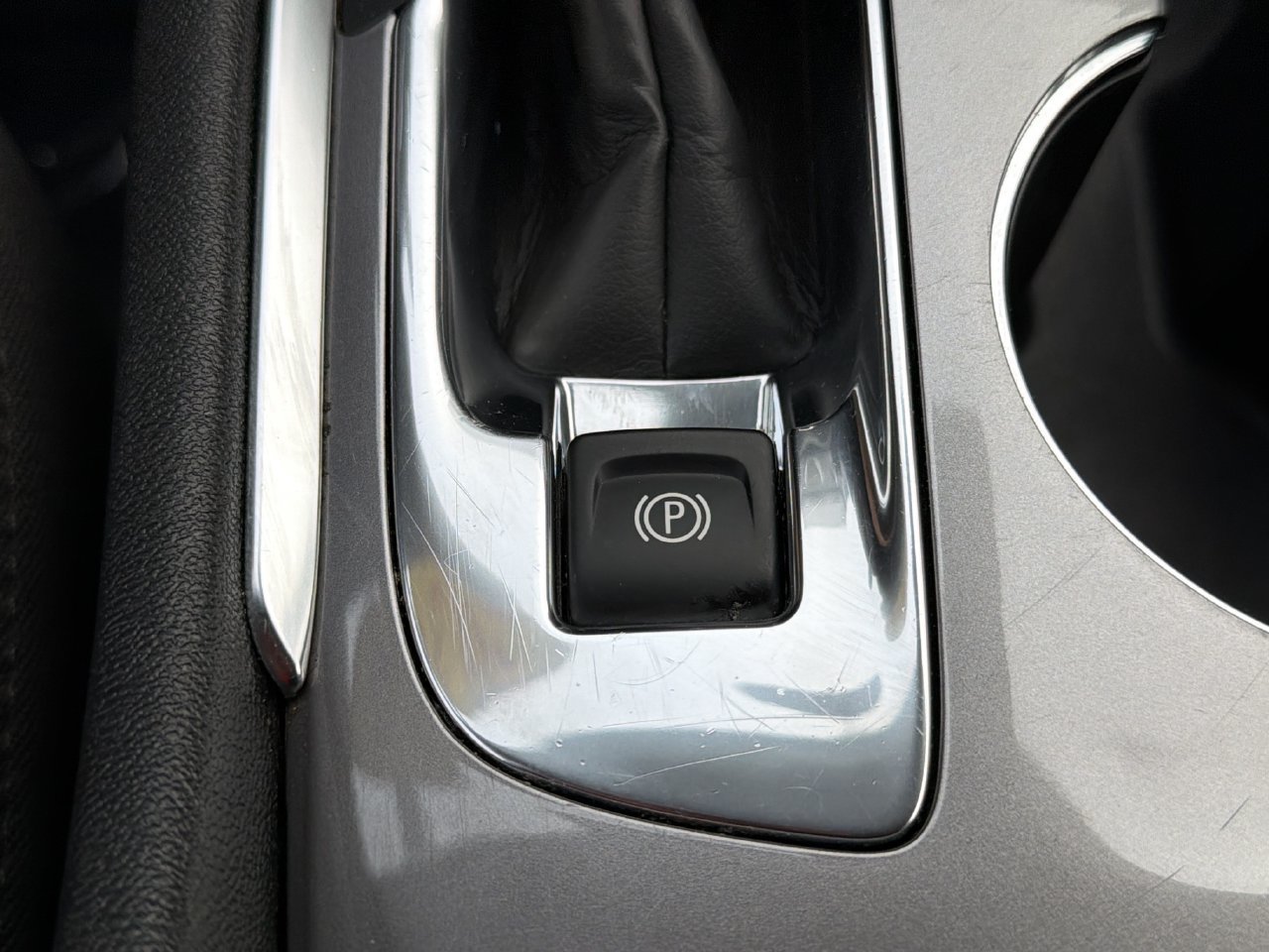 Used 2024 Chevrolet Malibu LT FWD image 8