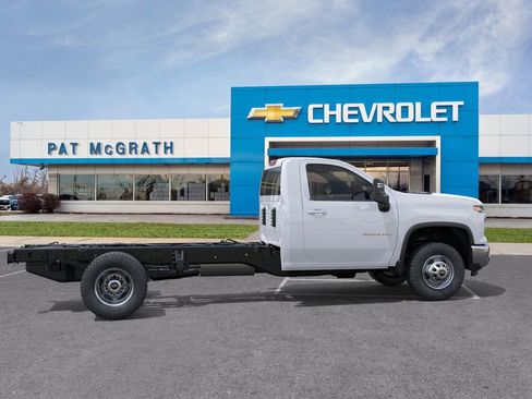 New 2026 Chevrolet Silverado 3500 W/T w/ WT Convenience Package image 5