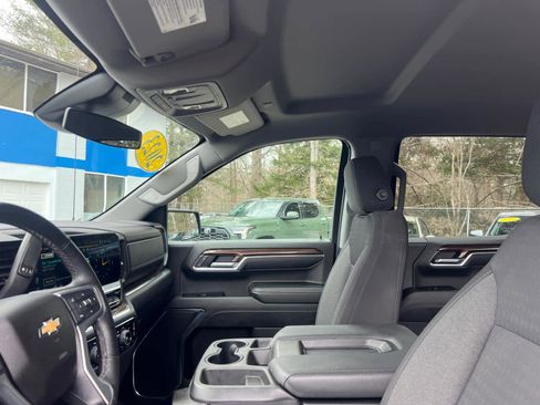 Used 2023 Chevrolet Silverado 1500 LT image 12