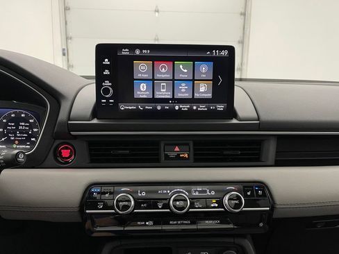 Used 2025 Honda Pilot Elite image 27