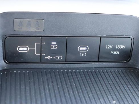 Used 2025 Hyundai Kona SEL AWD/4WD image 35