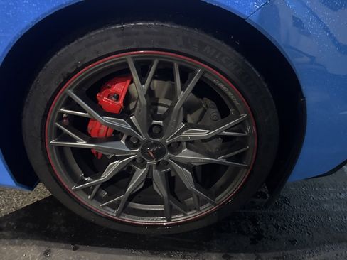 Used 2024 Chevrolet Corvette Stingray Premium Conv w/ Z51 Performance Package image 10