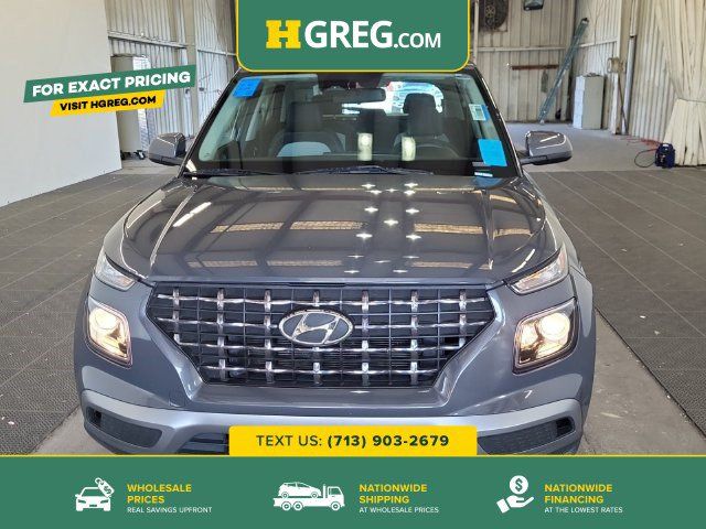 Used 2024 Hyundai Venue SEL FWD image 1