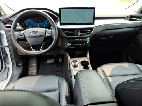 Used 2025 Ford Escape Platinum AWD/4WD image 14