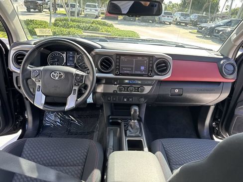 Used 2022 Toyota Tacoma SR5 w/ Technology Package RWD image 36