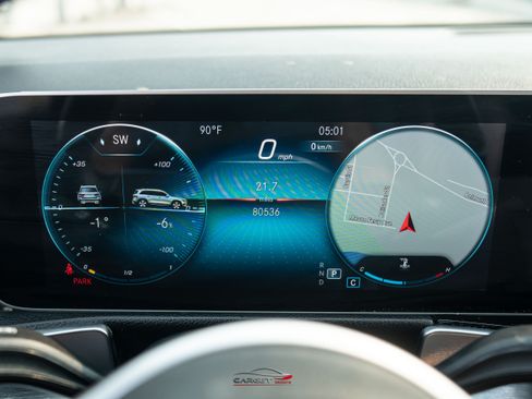 Used 2020 Mercedes-Benz GLB 250 4MATIC w/ Premium Package image 25