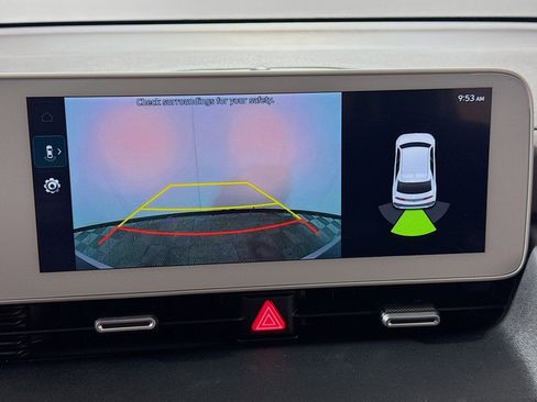 Used 2024 Hyundai Ioniq 5 SE image 3