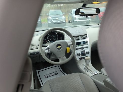 Used 2010 Chevrolet Malibu LS image 7