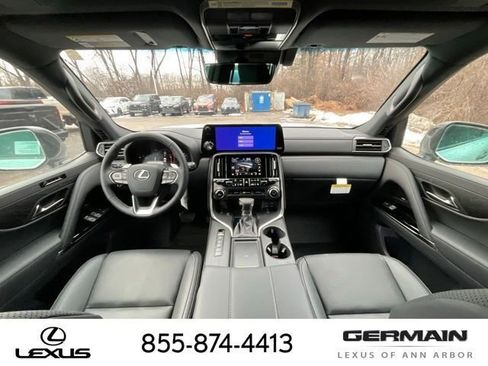 New 2026 Lexus LX 600 4WD w/ Premium Package image 13