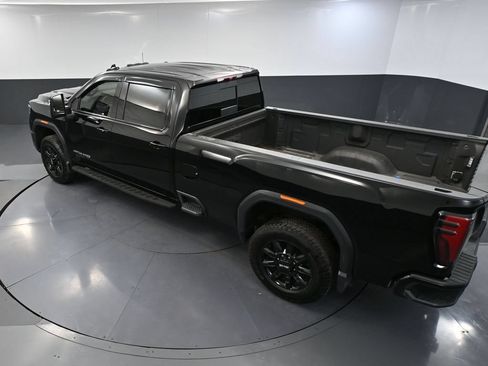 Used 2024 GMC Sierra 2500 AT4 w/ AT4 Preferred Package AWD/4WD image 65