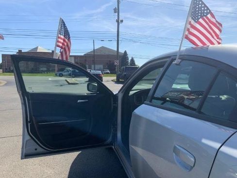 Used 2021 Dodge Charger SXT w/ Leather Interior Group RWD image 29