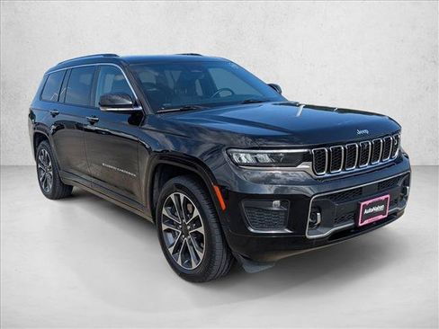 Used 2021 Jeep Grand Cherokee L Overland w/ Advanced Protech Group III AWD/4WD image 3