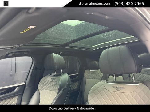 Used 2020 Bentley Bentayga AWD/4WD image 53