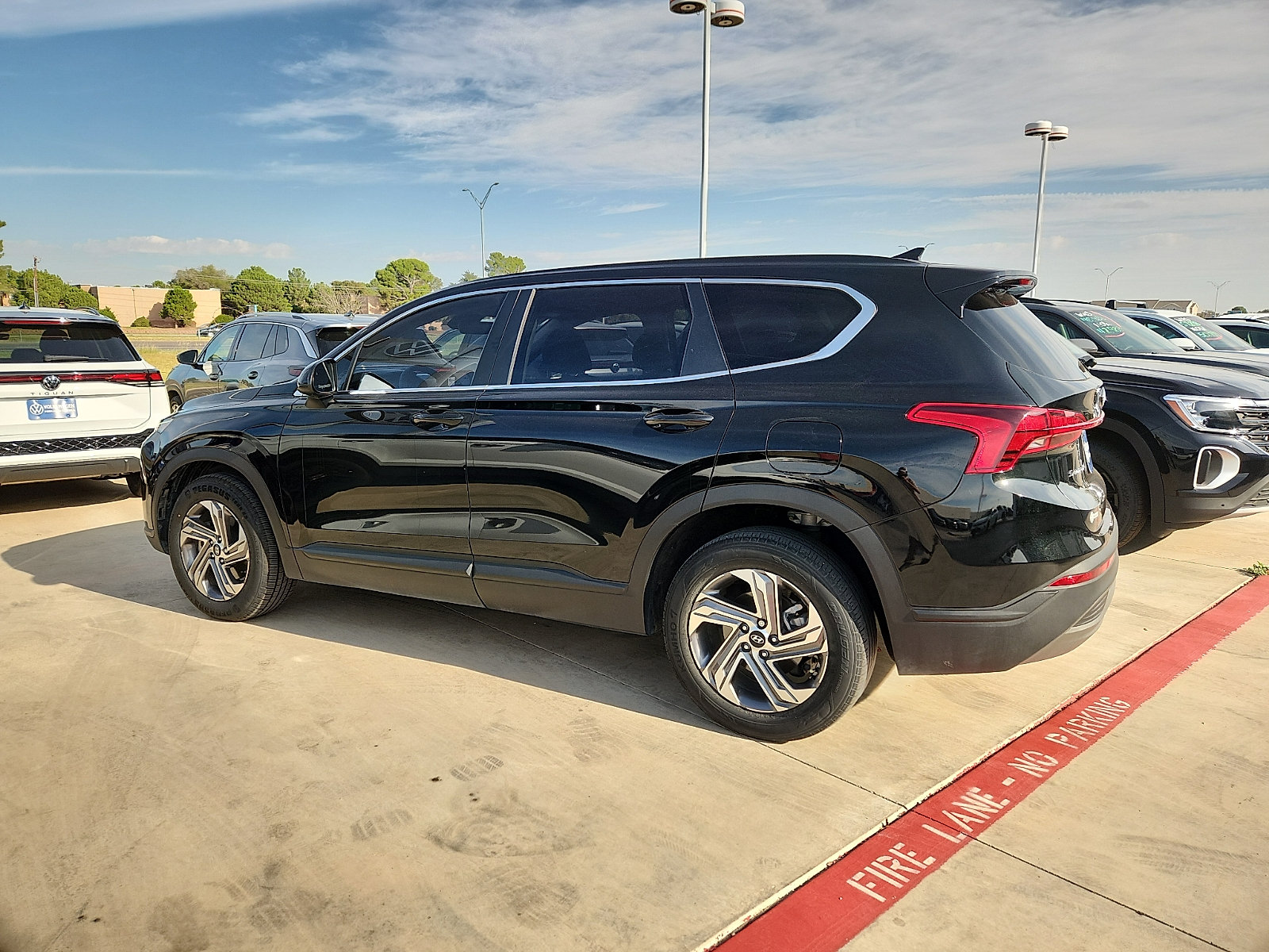 Used 2023 Hyundai Santa Fe SE FWD image 3
