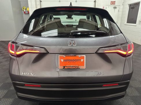 Used 2024 Honda HR-V LX image 9