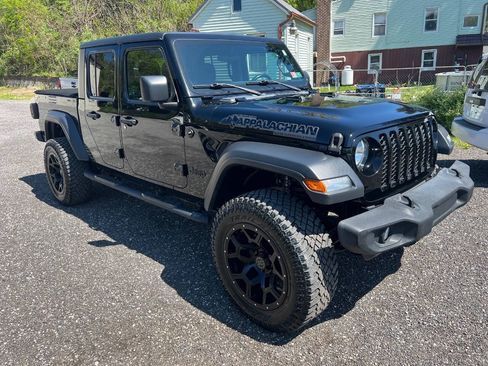 Used 2020 Jeep Gladiator Sport w/ Quick Order Package 24S AWD/4WD image 3