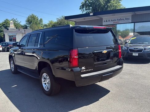 Used 2018 Chevrolet Suburban LT AWD/4WD image 7