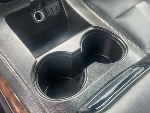 Used 2020 Chevrolet Suburban LT RWD image 22