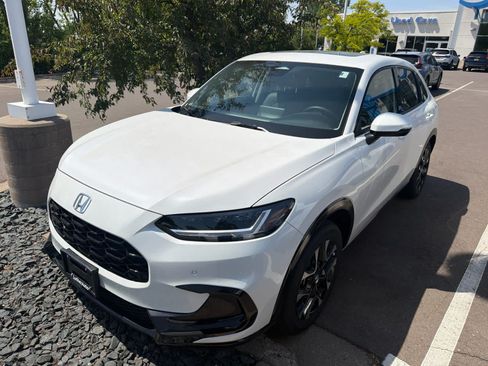 Used 2026 Honda HR-V EX-L image 3