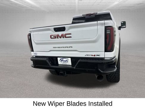 Used 2025 GMC Sierra 2500 AT4X AWD/4WD image 12