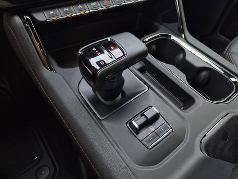 Certified 2024 GMC Sierra 1500 AT4 w/ Technology Package image 32