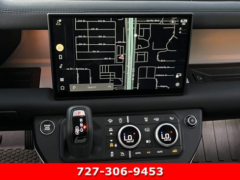 Used 2025 Land Rover Defender 110 X-Dynamic SE AWD/4WD image 3