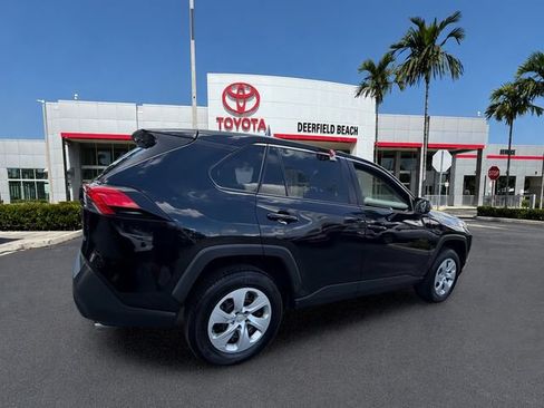 Used 2023 Toyota RAV4 LE FWD image 7