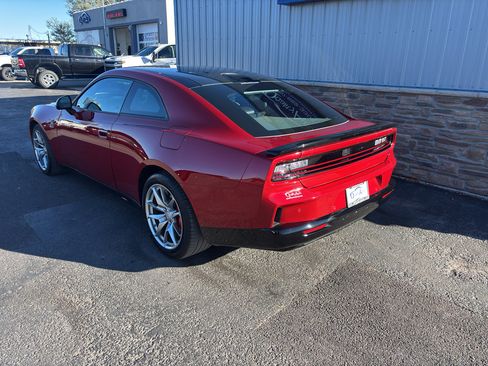 Used 2024 Dodge Charger Scat Pack w/ Plus Group image 7