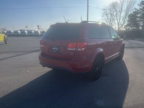 Used 2016 Dodge Journey SXT w/ Comfort/Convenience Group image 4