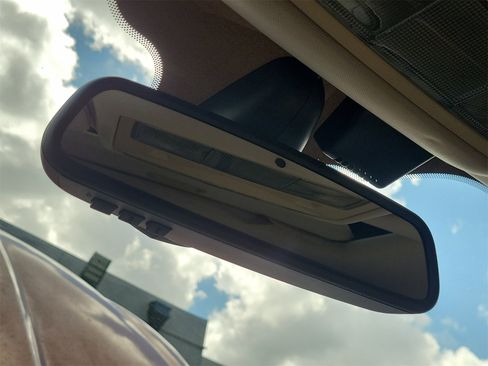 Used 2014 Jaguar XF image 20