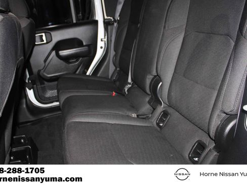 Used 2023 Jeep Gladiator Sport AWD/4WD image 5
