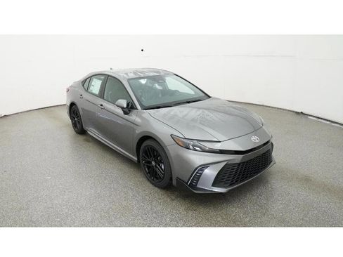 Used 2026 Toyota Camry SE w/ Convenience Package FWD image 13