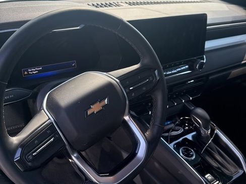 Used 2024 Chevrolet Colorado LT w/ LT Convenience Package III image 4