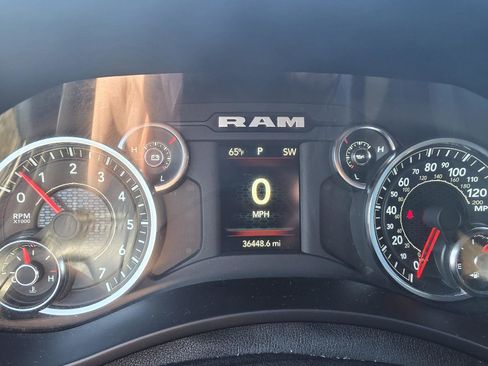 Used 2024 RAM 2500 Big Horn w/ Night Edition image 21