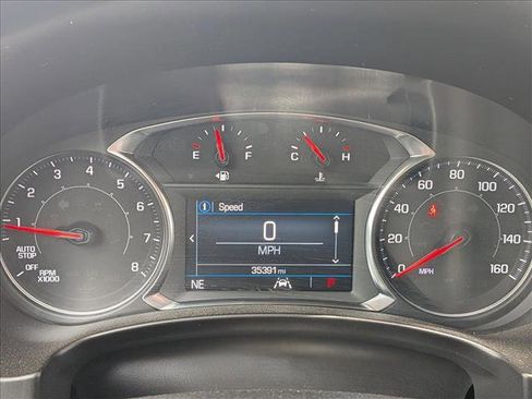 Used 2024 GMC Terrain SLE AWD/4WD image 8