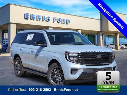 New 2026 Ford Expedition Platinum w/ Stealth Appearance Package