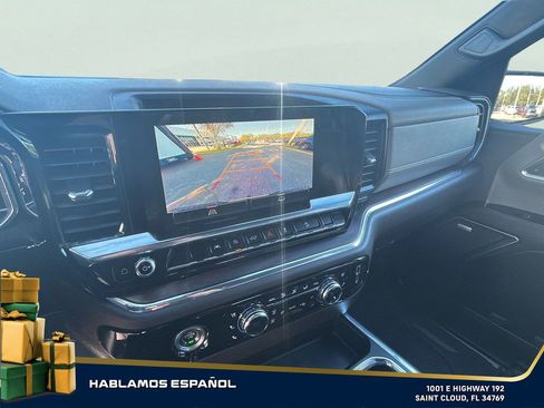 Used 2023 GMC Sierra 1500 SLT image 14